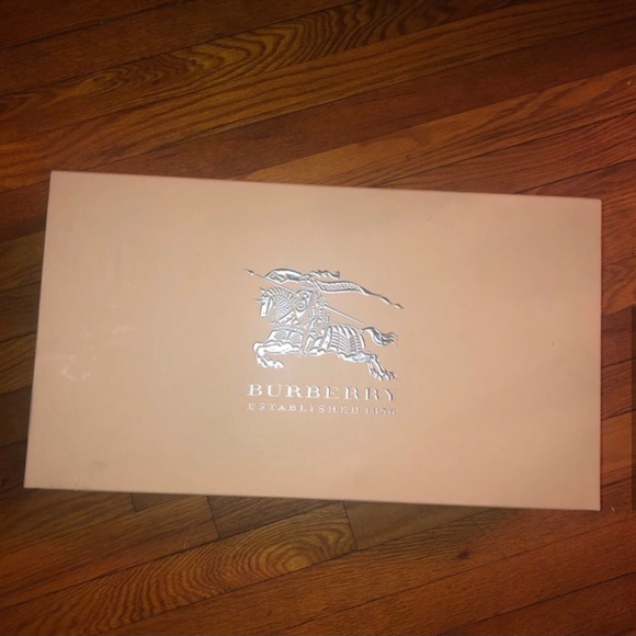 Burberry Boots - Picture 4 of 7